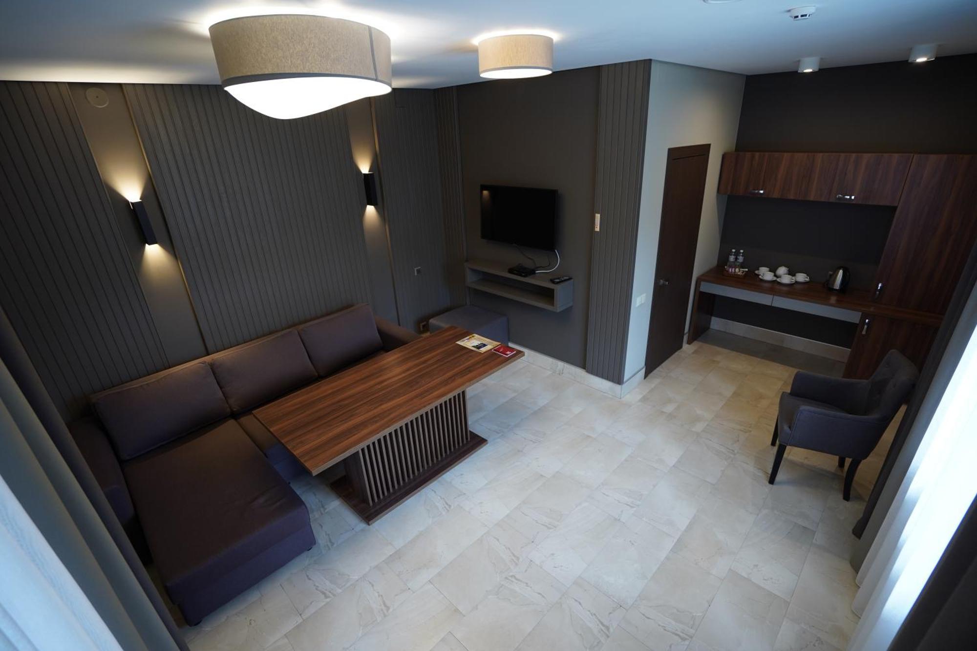泽罗维塔山林小屋 Nizhniy Studenyy 外观 照片