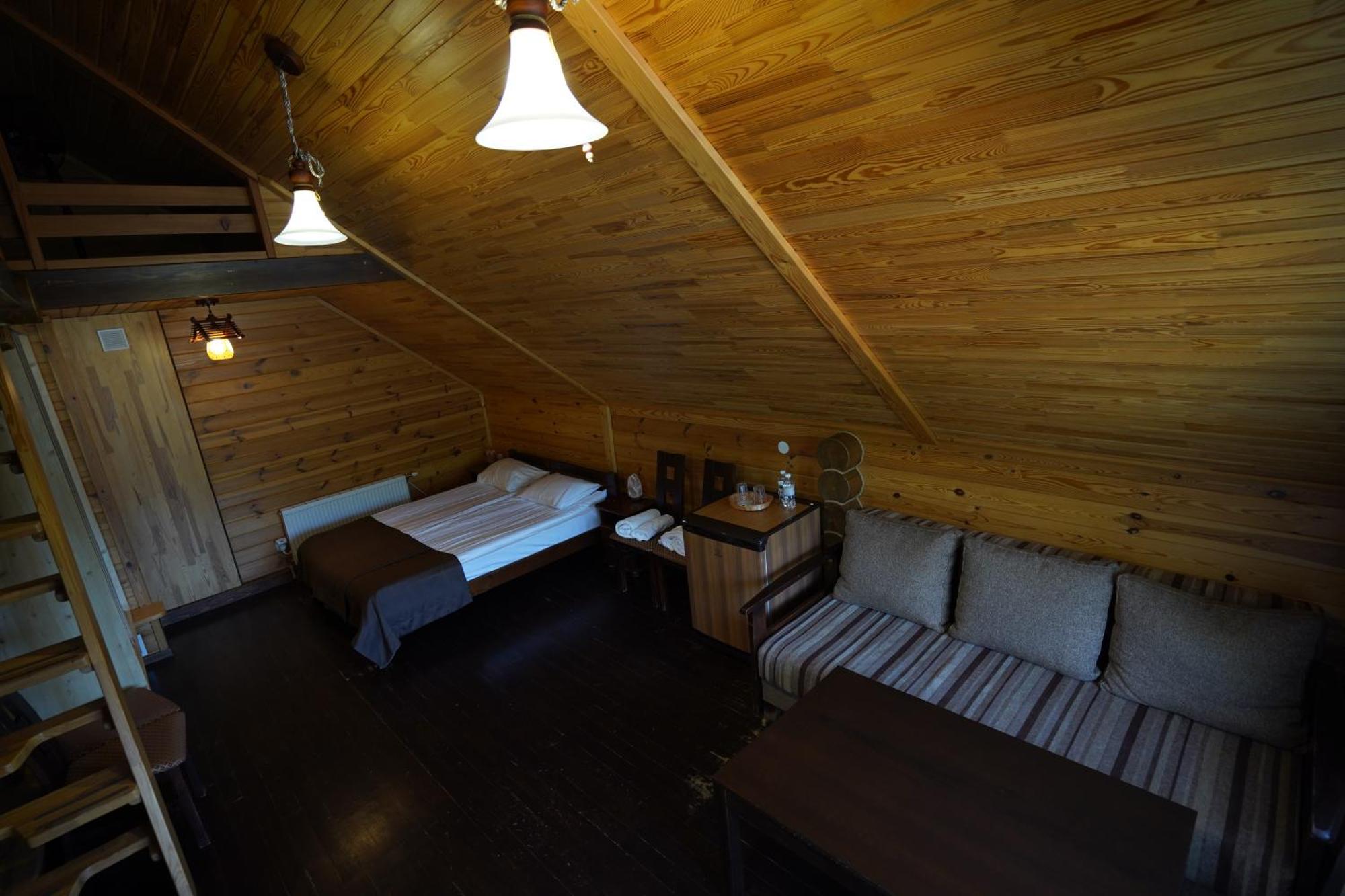 泽罗维塔山林小屋 Nizhniy Studenyy 外观 照片