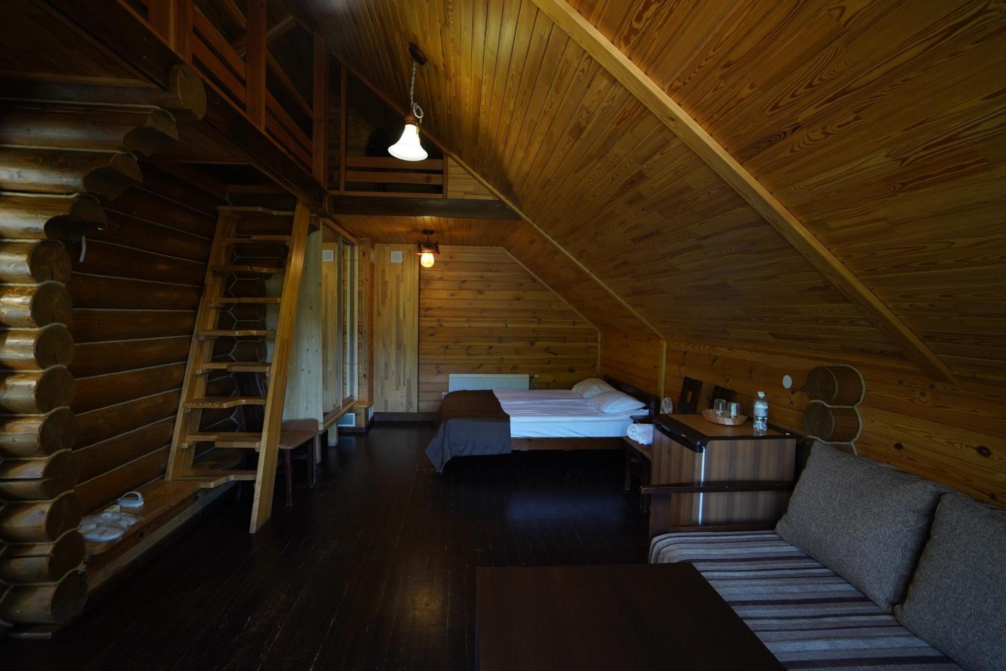 泽罗维塔山林小屋 Nizhniy Studenyy 外观 照片