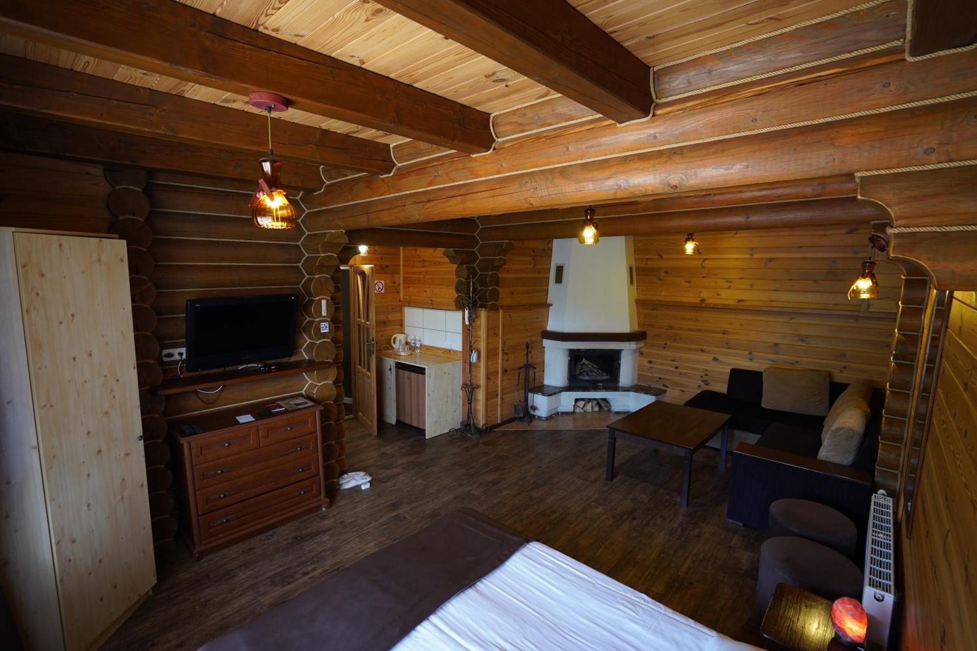 泽罗维塔山林小屋 Nizhniy Studenyy 外观 照片