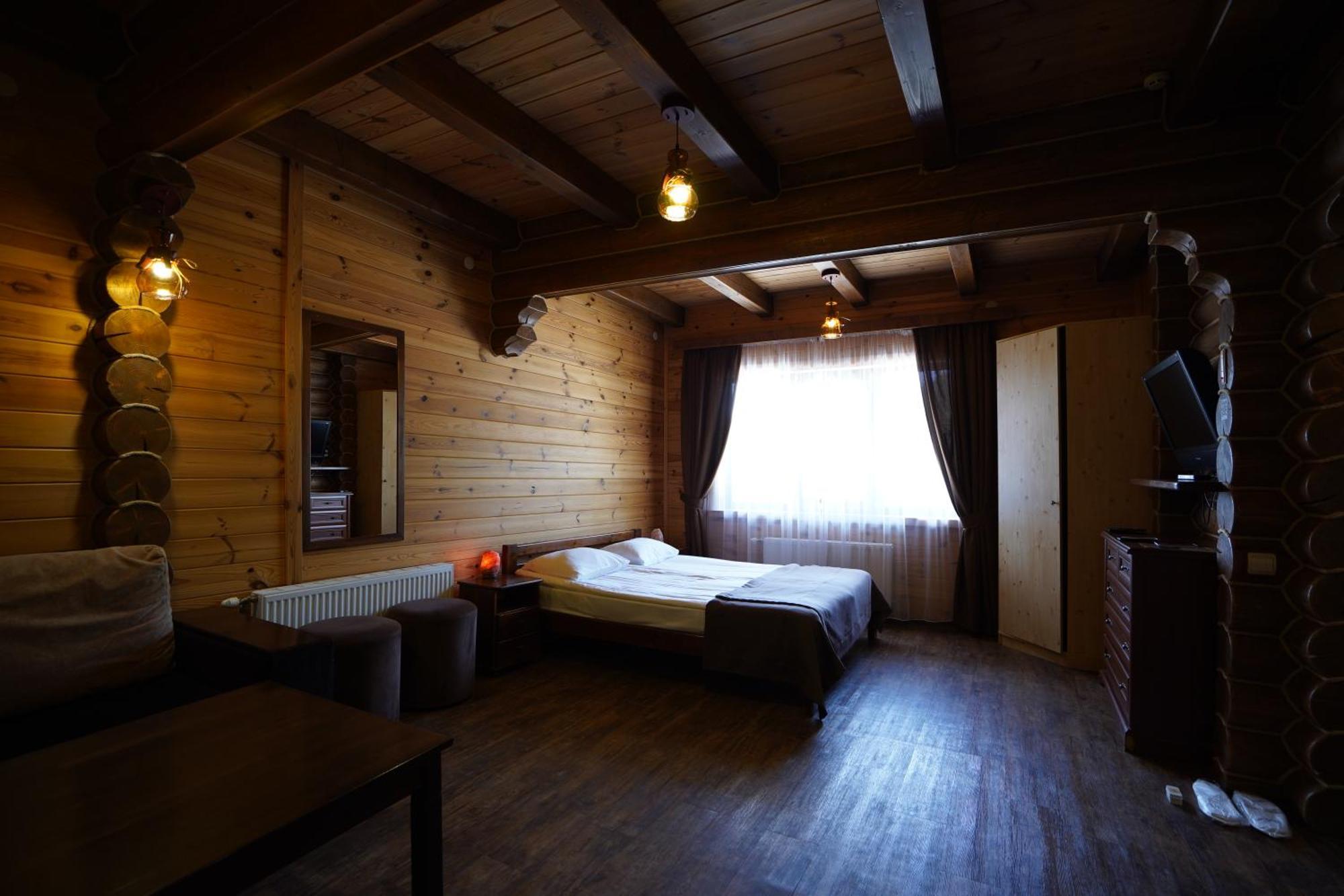 泽罗维塔山林小屋 Nizhniy Studenyy 外观 照片