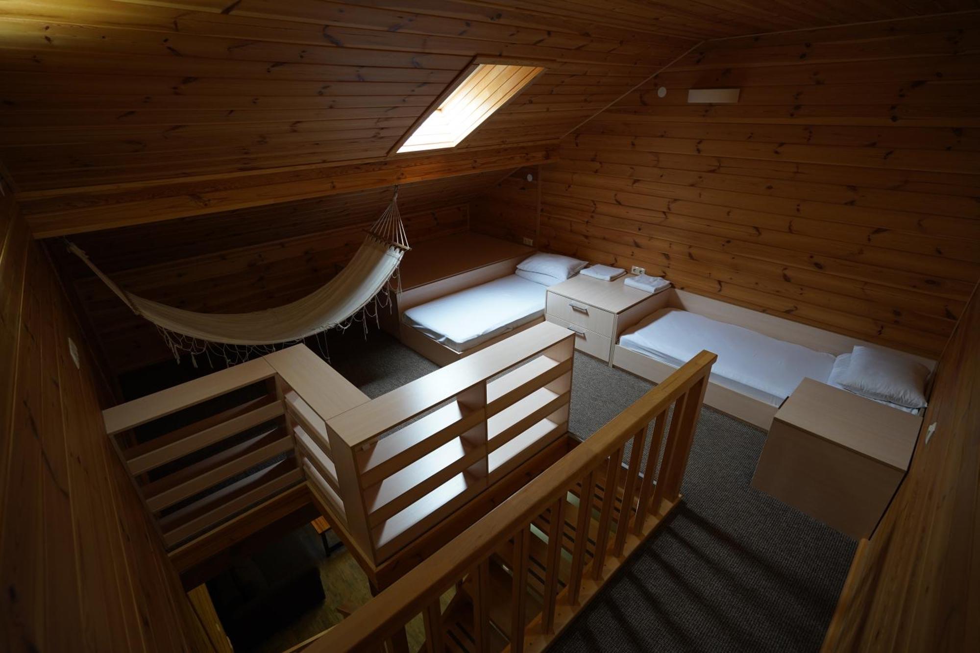 泽罗维塔山林小屋 Nizhniy Studenyy 外观 照片