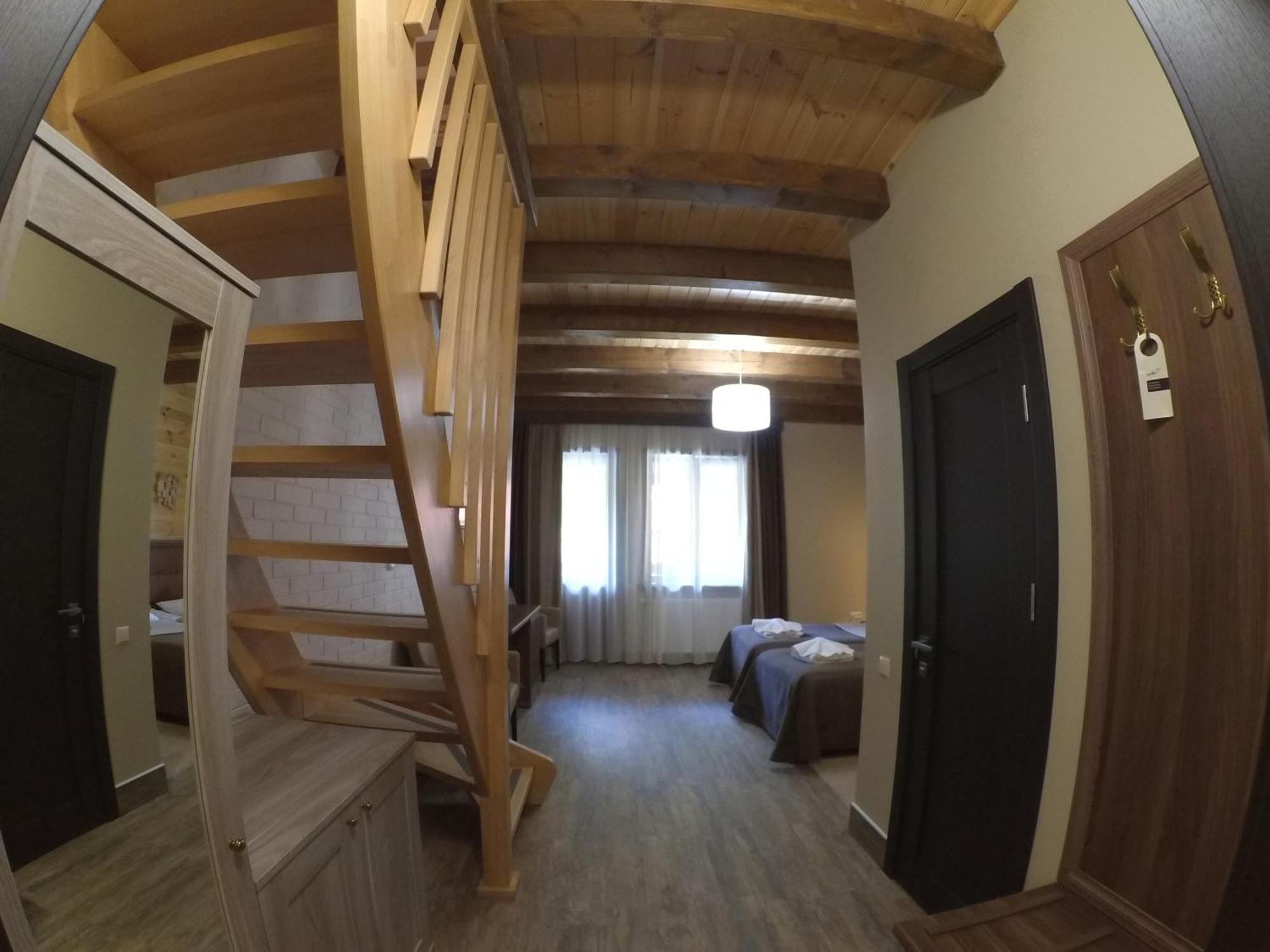 泽罗维塔山林小屋 Nizhniy Studenyy 外观 照片