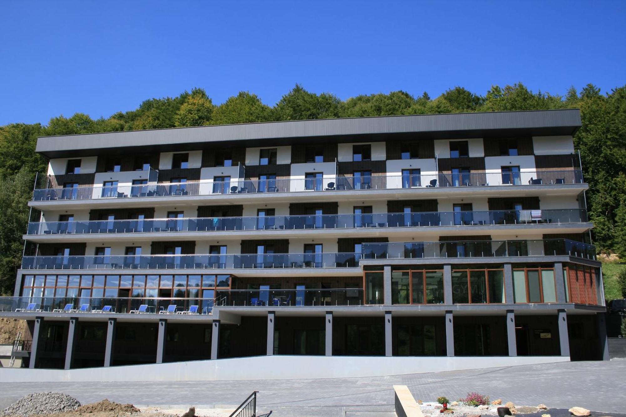 泽罗维塔山林小屋 Nizhniy Studenyy 外观 照片
